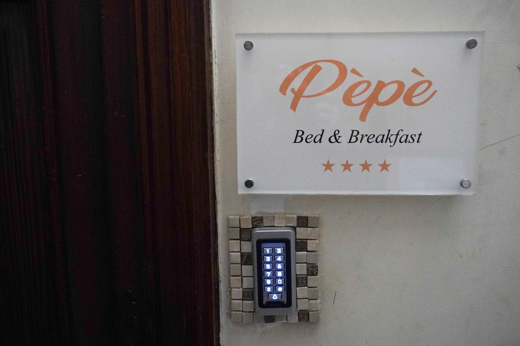 Pepe Bed & Breakfast نابولي المظهر الخارجي الصورة