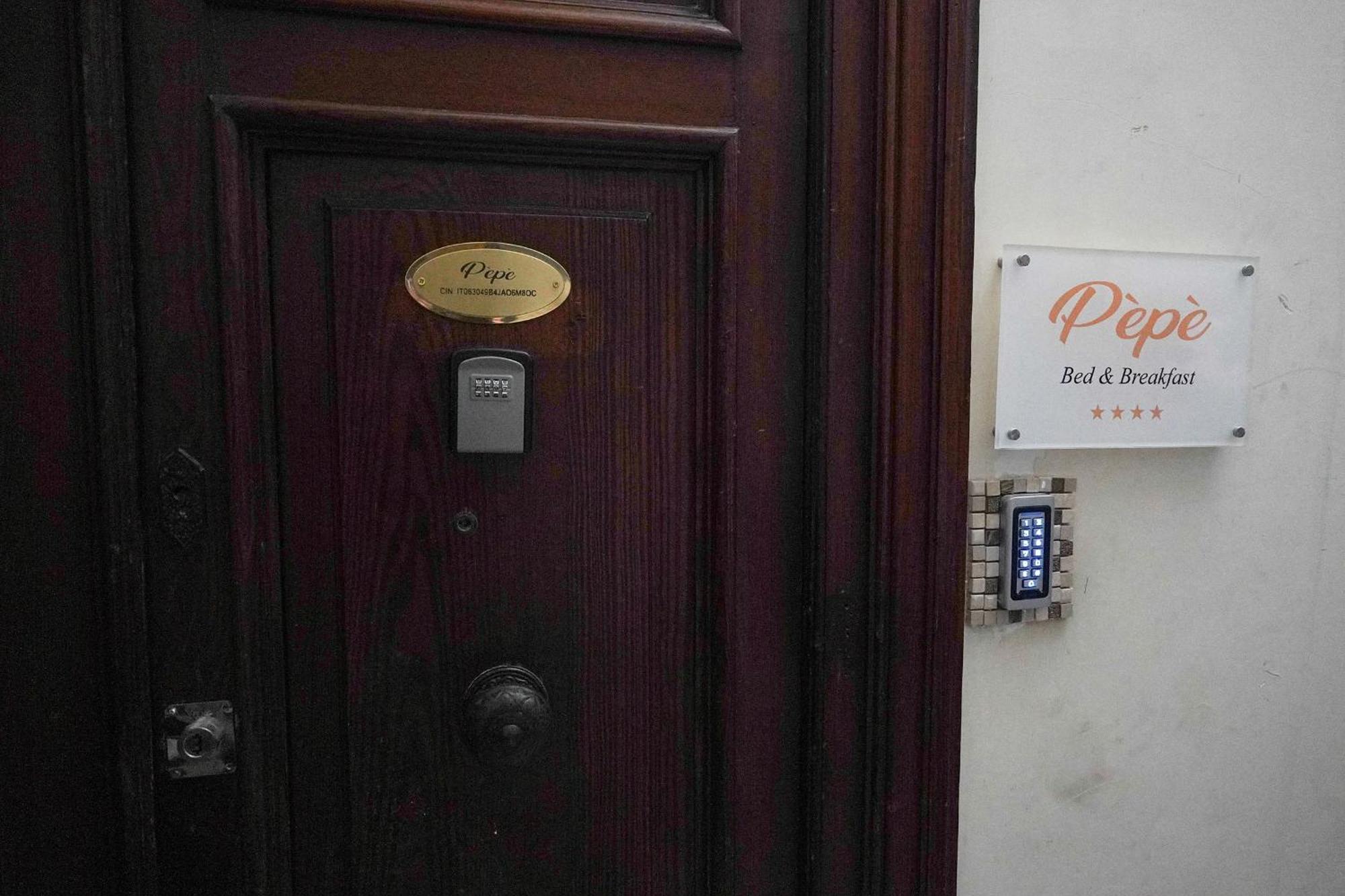 Pepe Bed & Breakfast نابولي المظهر الخارجي الصورة