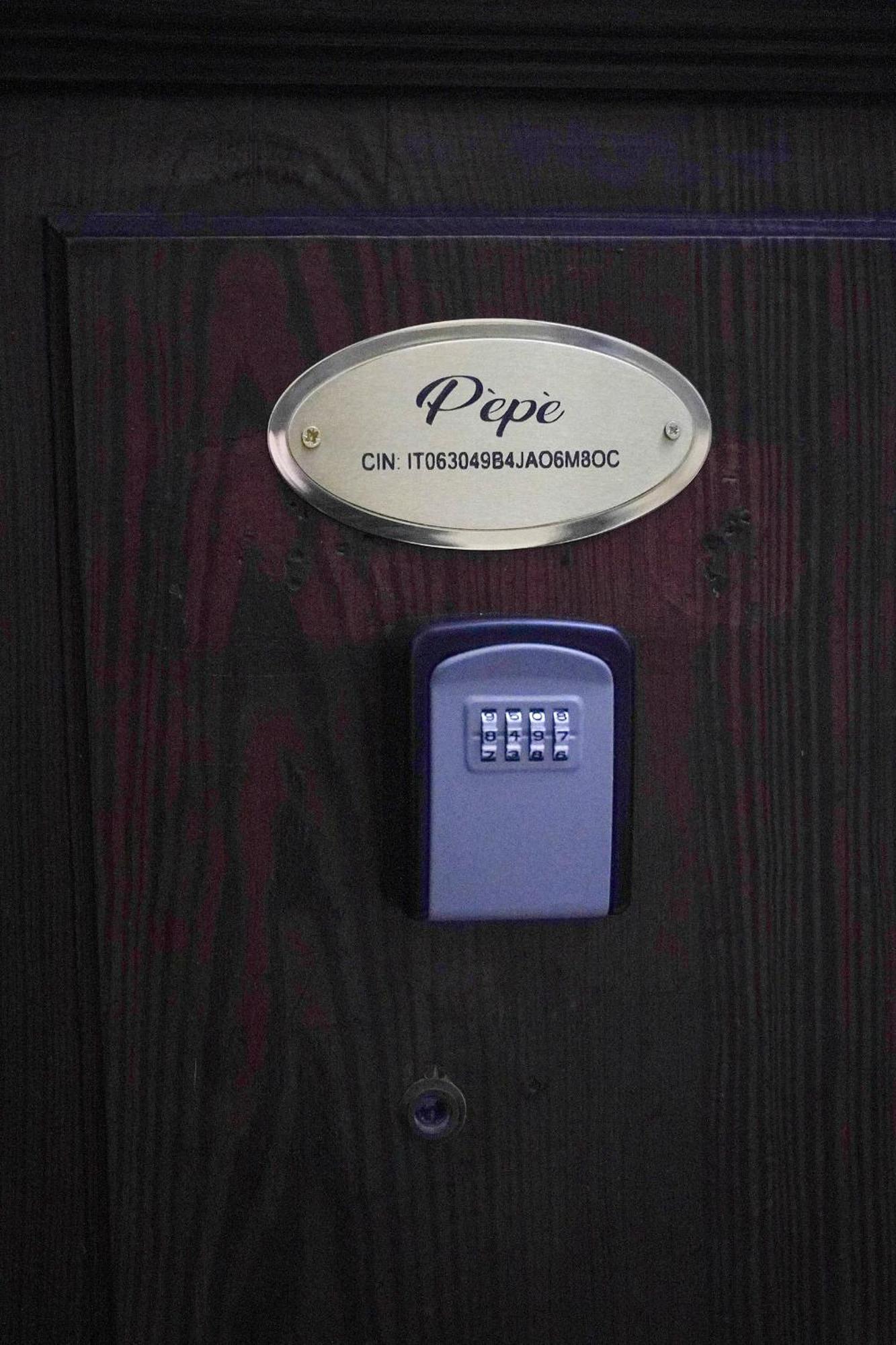 Pepe Bed & Breakfast نابولي المظهر الخارجي الصورة